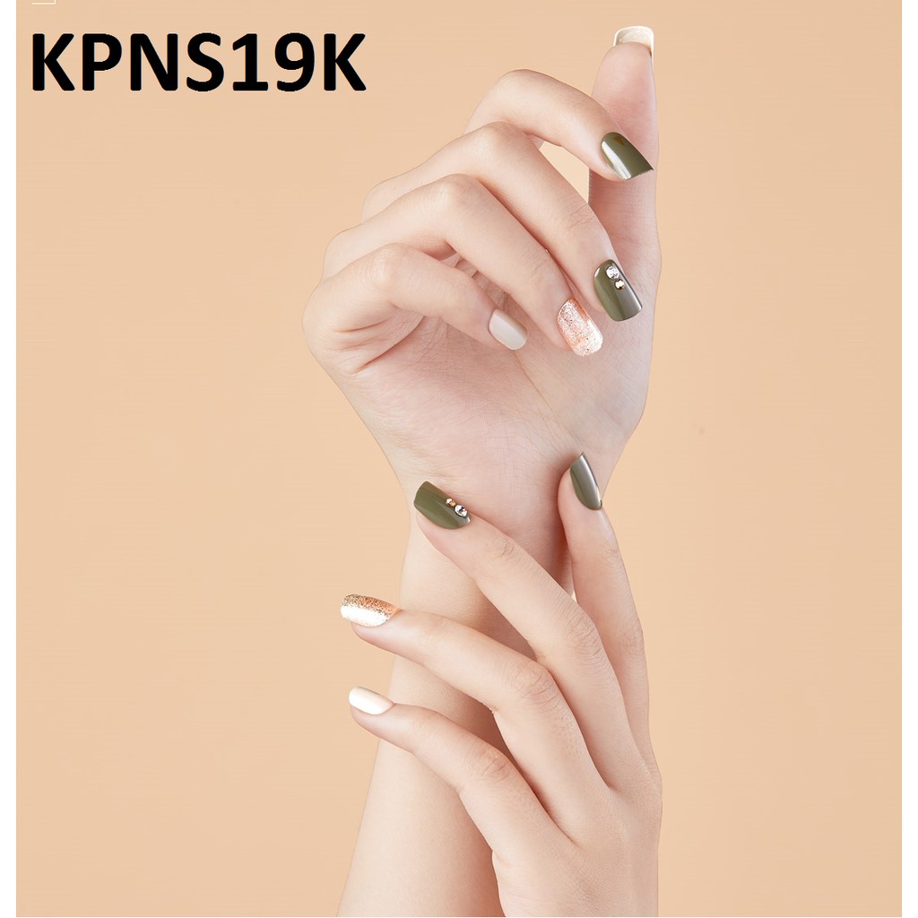 Bộ 30 Móng Tay Gel Tự Dán Press & Go Kiss New York Nail Box - Golden Khaki (KPNS19K)