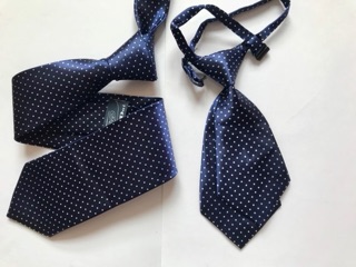 Cà vạt nam nữ - đồng phục văn phòng