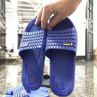 Dép nhựa tổ ong màu xanh đen đi trong nhà