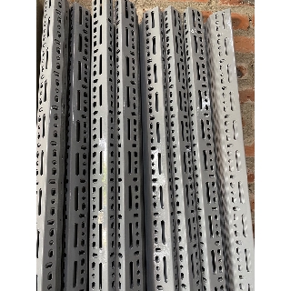 Thanh sắt V lỗ V3x5cm dài 50cm
