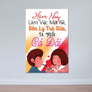 Tranh treo tường quán trà sữa “Bên ly trà sữa ta ngồi có đôi” W3935-tranh treo quán trà sữa