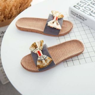 Dép cói đi biển