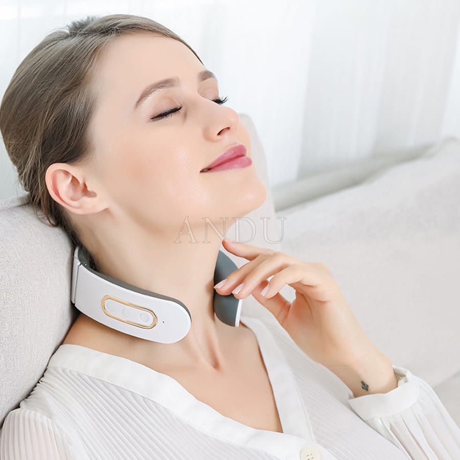 Máy Massage Cổ Vai Gáy Không Dây Có Thêm Chức Năng Chườm Nóng 42℃ Hồng Ngoại Với 4 Đầu Tiếp Xúc 6 Chế Độ Mát Xa