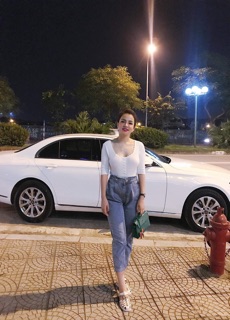 Set 2 áo trắng nhung nguyễn