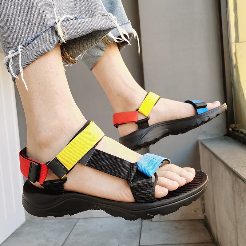 Giày Sandal Siêu Nhẹ Size 39-46 Thời Trang Đi Biển Mùa Hè Cho Nam