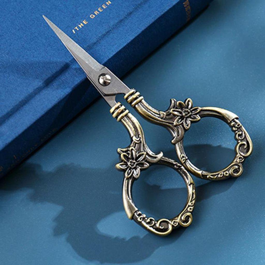 Kéo Cắt Bằng Thép Không Gỉ Màu Đồng Thêu Hình Hoa Cúc