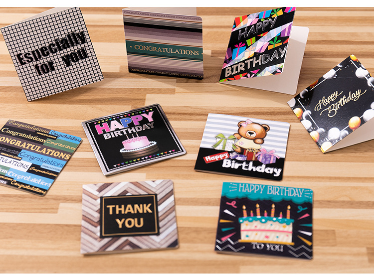 Thiệp chúc mừng sinh nhật phong cách độc đáo lạ mắt