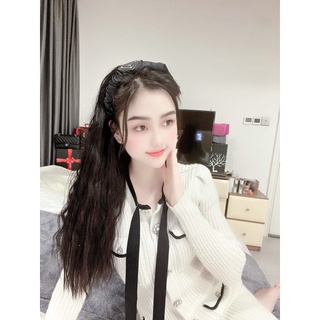 Bờm cài hiệu Pra-da hot trend
