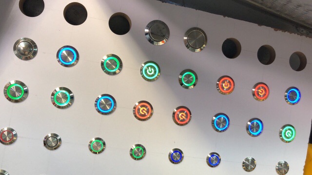 Công tắc có đèn 12v loại nhấn giữ | BigBuy360 - bigbuy360.vn