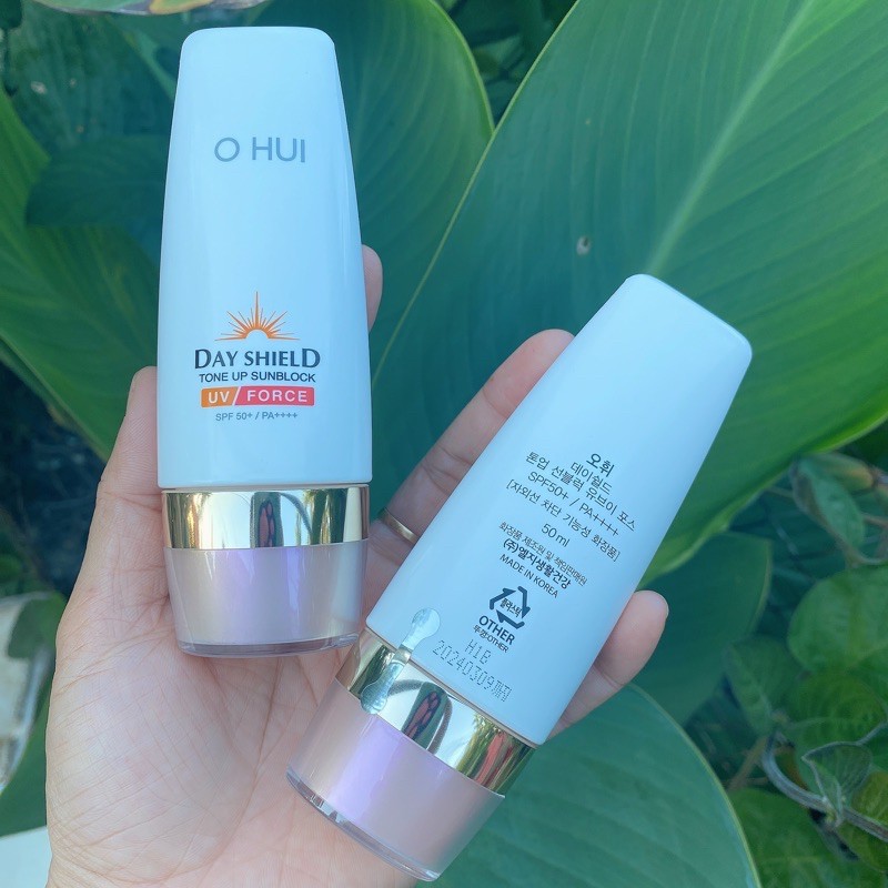 CHỐNG NẮNG CỰC TỐT OHUI DAY SHIELD TONE UP SUNBLOCK UV FORCE SPF50+ PA++++