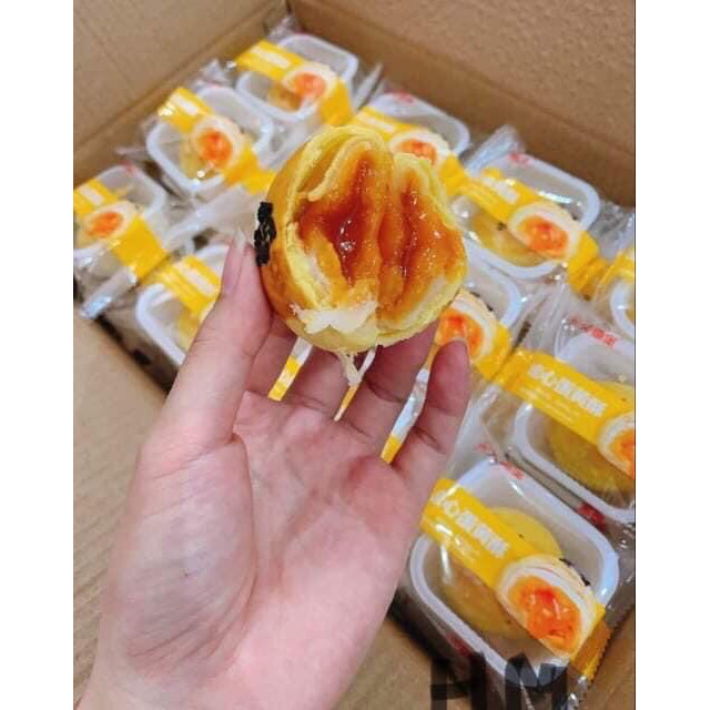 Bánh trứng muối chảy ngàn lớp siêu ngon