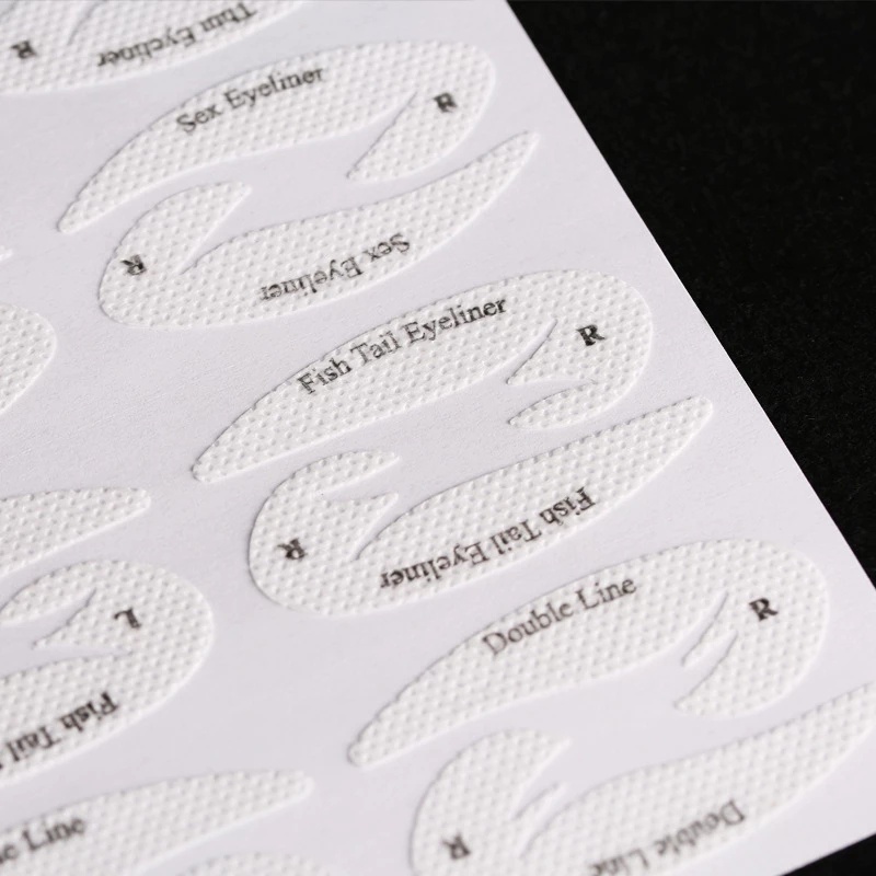 Set 4 Tờ Miếng Dán Tạo Hình Kẻ Mắt Mèo Nhanh Chóng Có Thể Tái Sử Dụng