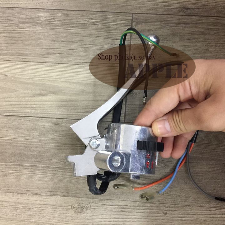 Cụm công tắc tay lái xe CUB 81 BÊN PHẢI  - cùm công tắc bên phải tay lái xe Cub 81 - A2006