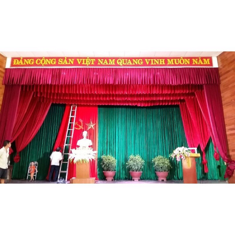 Vải phông rèm hội trường màu đỏ cờ và xanh rêu
