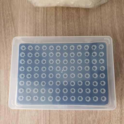Hộp Đựng đầu Tip Eppendorf 10ul màu Trắng bao gồm tip