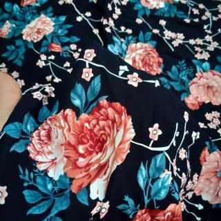 Vải c Nguyễn Mai