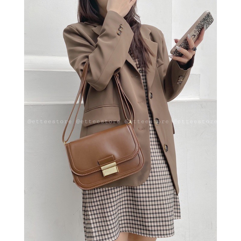 Áo blazer nữ ETTEE form đứng dáng, độn vai freesize màu nâu Banko A1833 | BigBuy360 - bigbuy360.vn