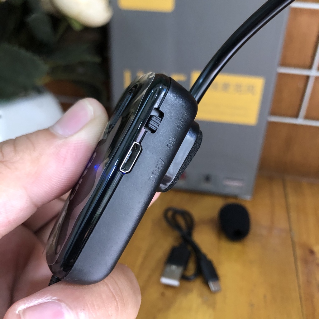 Mic không dây cao cấp APORO, Thay Thế - sử dụng sóng UHF kết nối loa trợ giảng, loa kéo, amly... Bảo Hành 3 Tháng