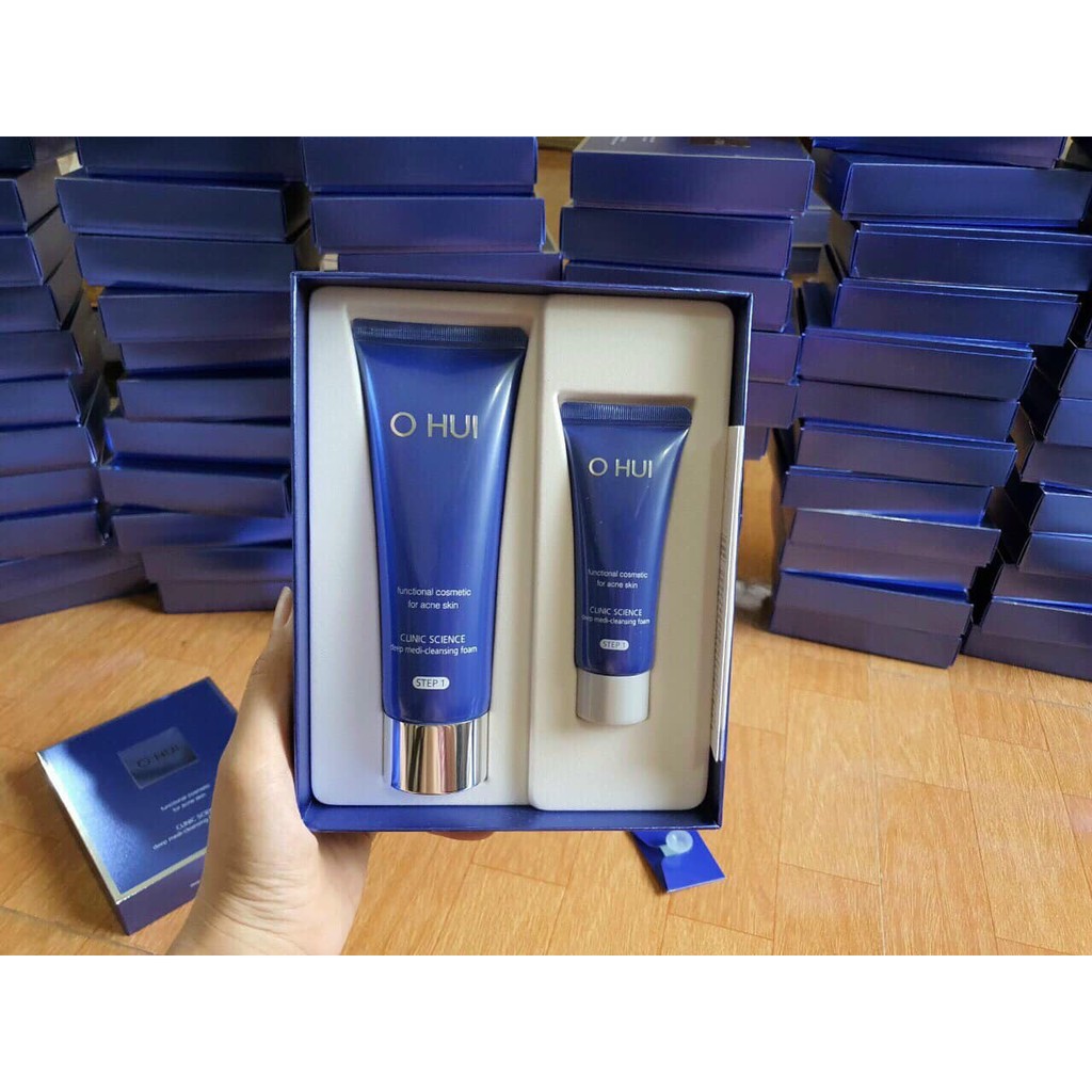 OHUI CLINIC SCIENCE DEEP MEDI-CLEANSING FOAM – SỮA RỬA MẶT ĐẶC BIỆT DÀNH CHO DA DẦU, DA BỊ MỤN.