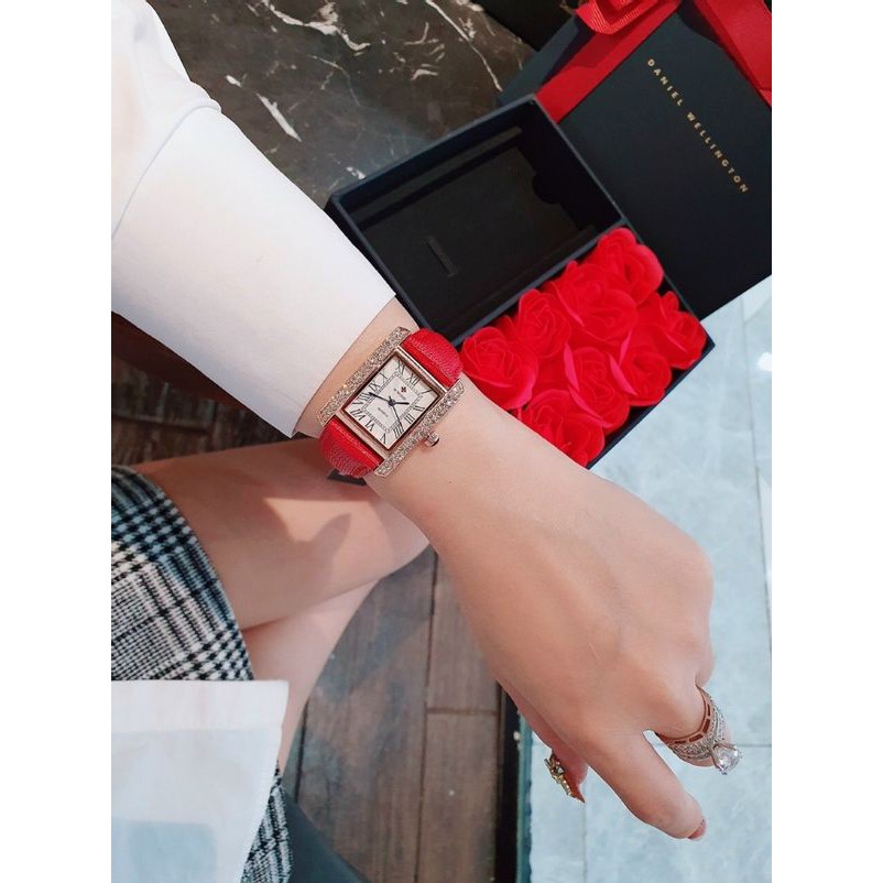 🍁FREESHIP🍁Đồng hồ nữ WOOR mặt vuông dây da cao cấp viền đá sang trọng | BigBuy360 - bigbuy360.vn