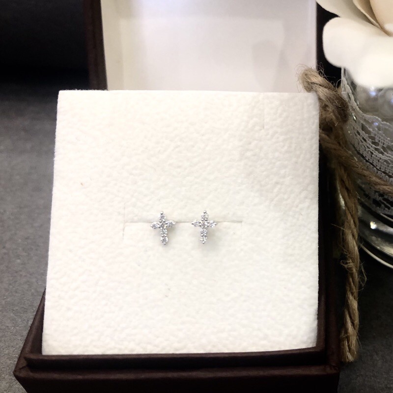 Hoa tai bạc hình chữ thập đính đá cz ESTELLE