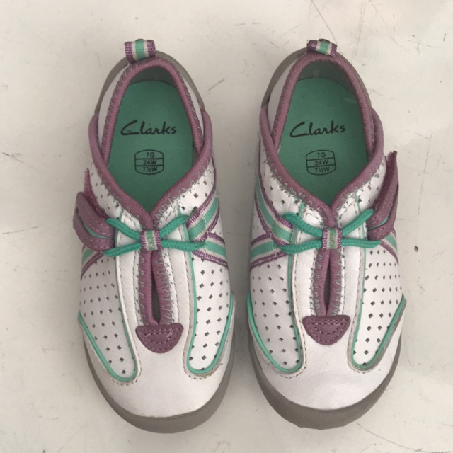 Giầy bé trai/gái Clarks