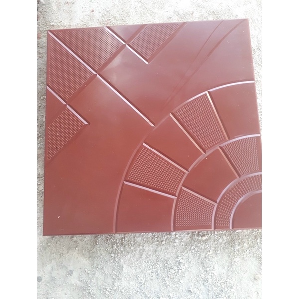 Khuôn đổ gạch bê tông rẻ quạt