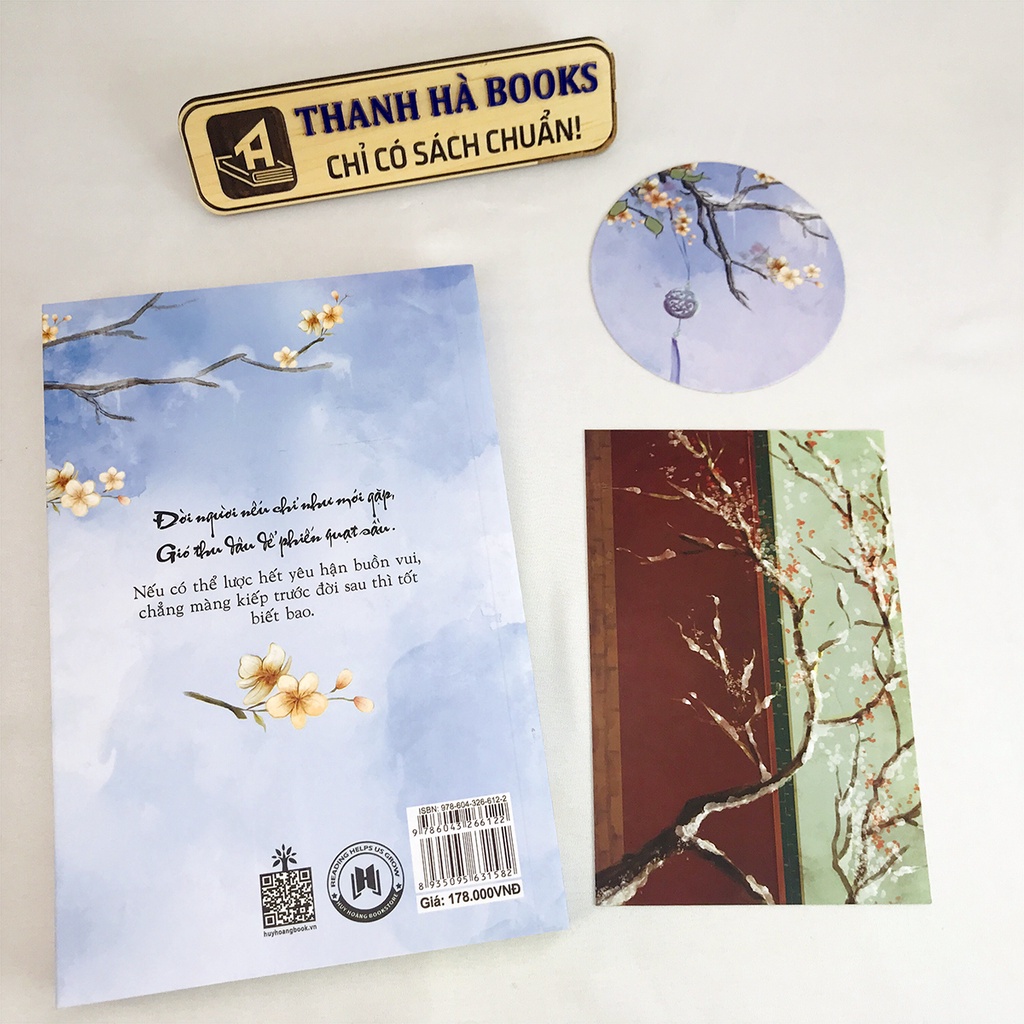 Sách - Gió Tây Bao Nhiêu Hận Thổi Chẳng Giãn Mày Chau (Kèm Postcard, Bookmark)