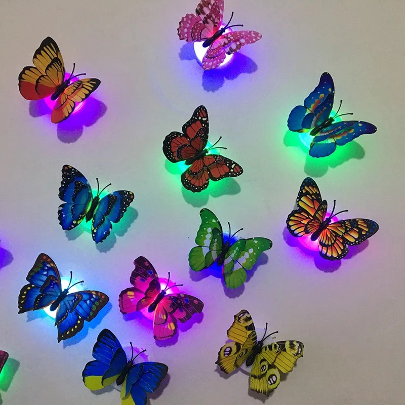 1 Đèn LED Gắn Tường Hình Bướm Nhiều Màu