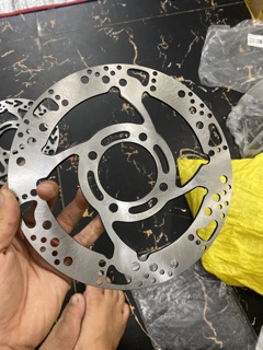 Đĩa thắng trước cho xe thông dụng