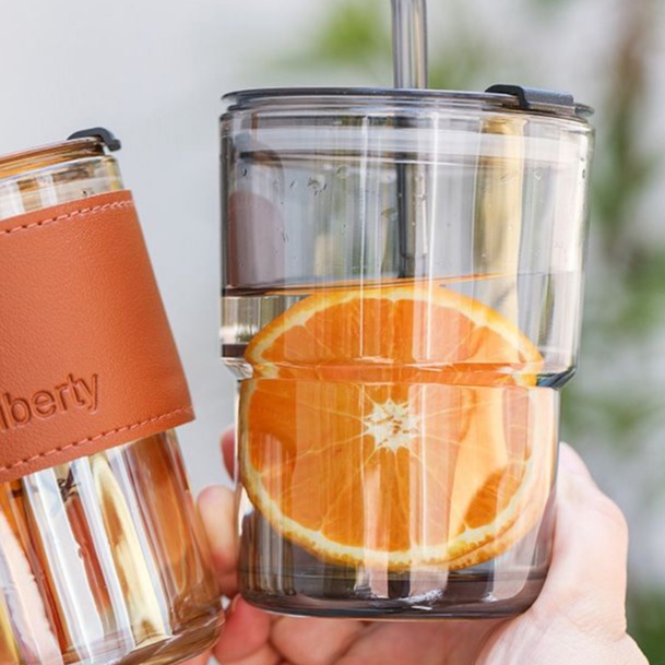 Ly thủy tinh, cốc uống nước cách nhiệt 450ml kèm bao da và ống hút sang trọng