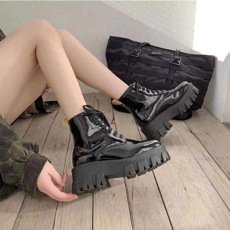 bost cao cổ độn đế martin bóng và da lì sẵn 38