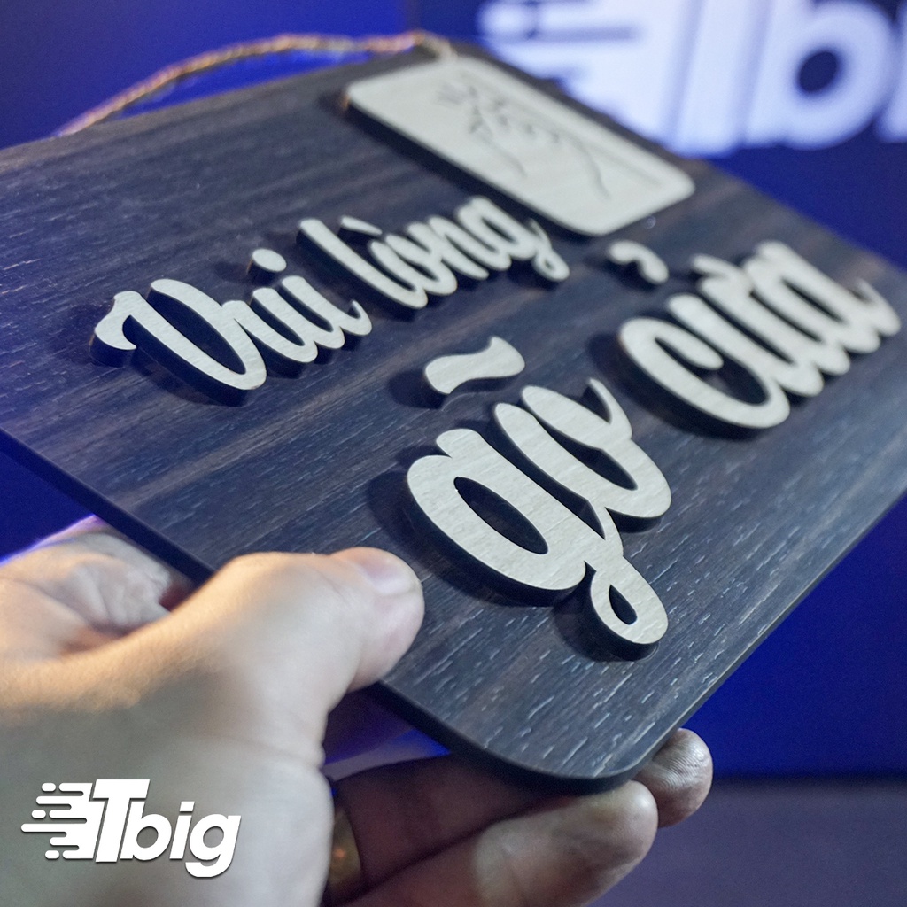 Bảng gỗ treo cửa vui lòng gõ cửa mẫu TCD04