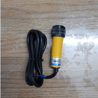 Cảm biến quang sensor quang E3F DS30C4 6 36v