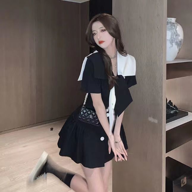 Đầm cổ thủy thủ ôm eo màu sắc tương phản thời trang xuân hè mới phong cách đi học dành cho nữ