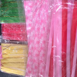 4 túi nơ rút. mỗi túi 10 cái bản  5 Cm .