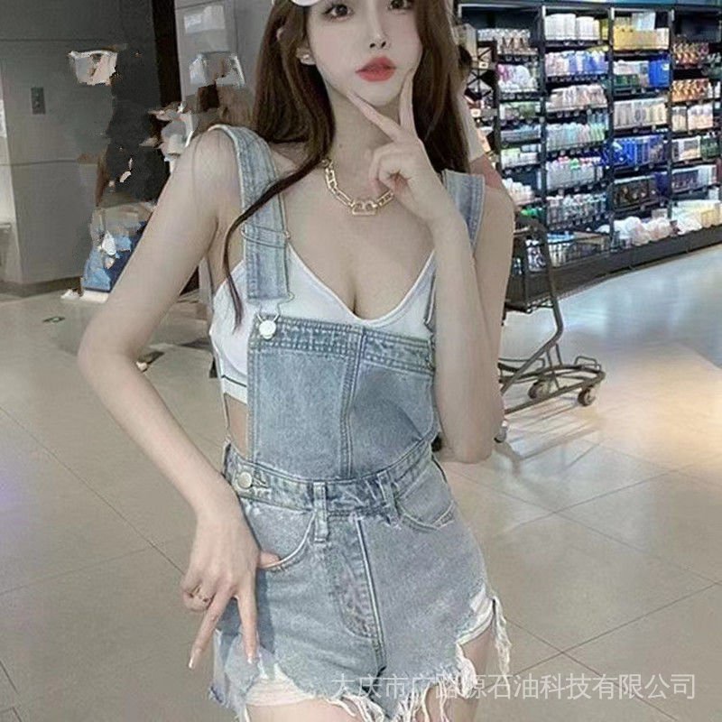 Quần yếm jean ngắn thời trang năng động cho nữ