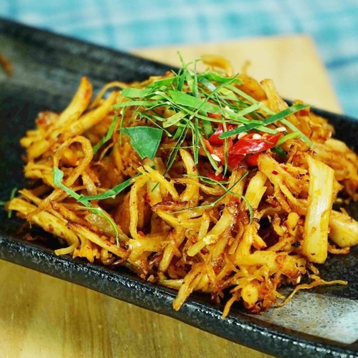 1KG KHÔ GÀ XÉ CAY LÁ CHANH NGON LOAI 1 CÓ GIẤY CHỨNG NHẬN ATVSTP | BigBuy360 - bigbuy360.vn