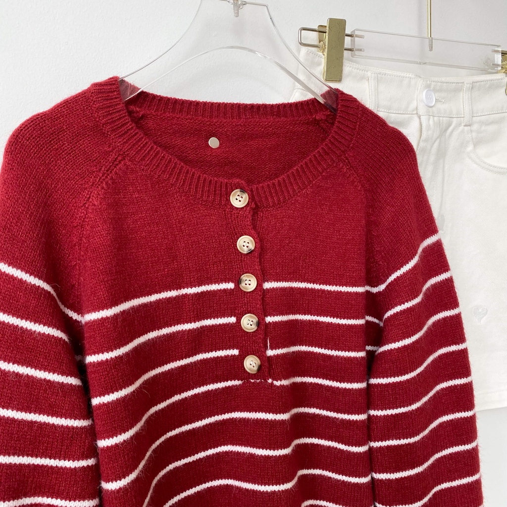 Áo len kẻ sọc cổ tròn có nút LENCLOTHING 7914