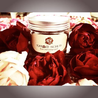 Rửa mặt tẩy da chết hoa hồng Karose Scrub