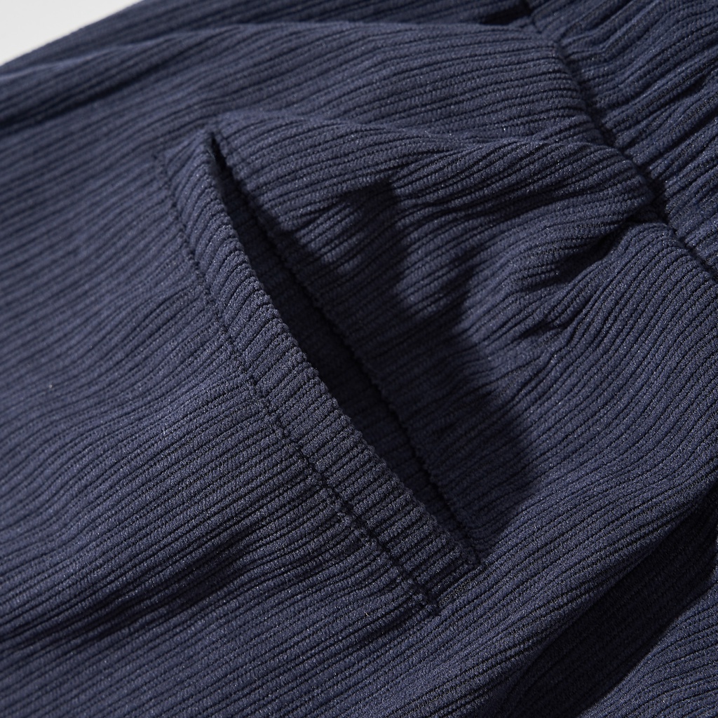 Quần Short Nam Trơn ATINO Chất Liệu Nhung Tăm Dáng Trẻ Trung Form Regular QS6.1424