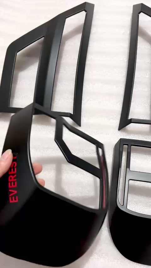 Ốp Viền Đèn Pha, Hậu Đen Xe Ford Everest 2025-23