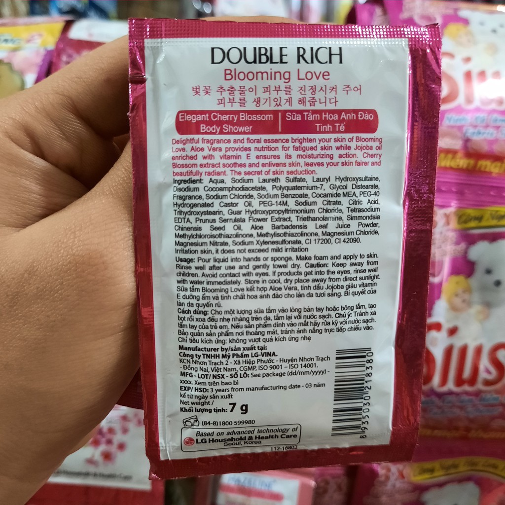 Sữa tắm hoa anh đào Double Rich Blooming Love 7g x 10 gói