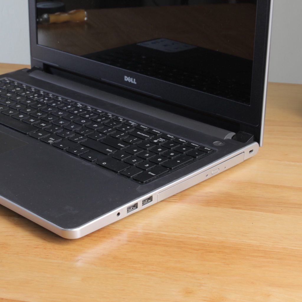 Laptop DELL Inspiron N5559 15.6" core I5 2.80GHz 8G 240G SSD