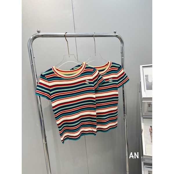 Áo len nữ kẻ sọc ngang xanh cổ tròn thêu chữ x