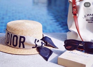 khăn dior mẫu 2019 box mới nhất của dior ạ