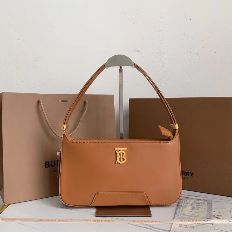 Túi xách Burberry.