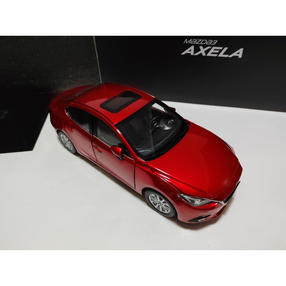 Mô hình xe Mazda 3 tỉ lệ 1:18