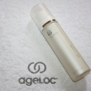 Sữa rửa mặt bọt cleanse & tone Nuskin