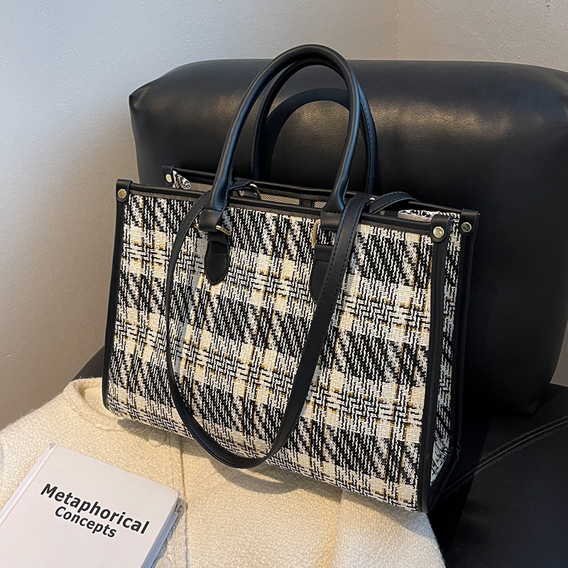 Túi xách bản to kèm dây đeo trẻ trung(SIZE34X25CM